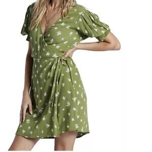 Billabong Chiquita Wrap Dress Green Floral Ruffle Minidress Womens XXL Beach NWT
